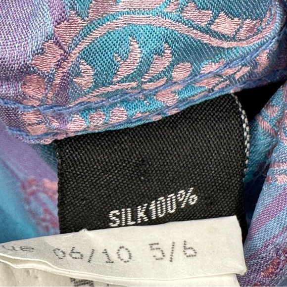 Créme De Silk “CDS Couture”100% Silk Lavender Paisley Print Button Down - Picture 5 of 7